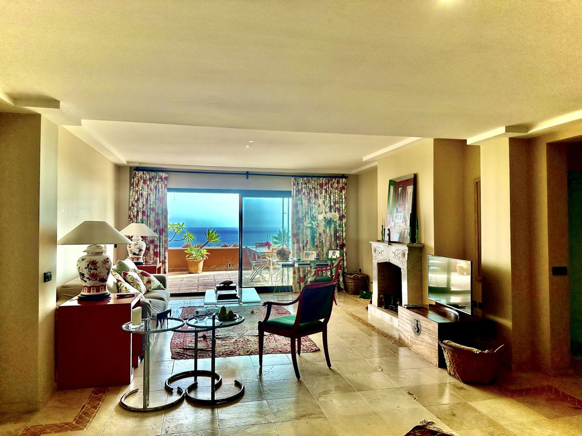3 Bed Apartment for sale in El Rosario Costa Del Sol, Málaga, Spain
