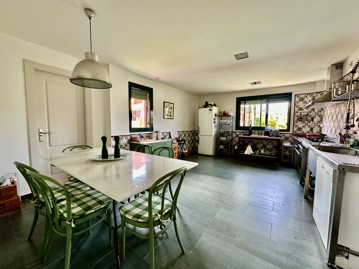 3 Bed Apartment for sale in El Rosario Costa Del Sol, Málaga, Spain