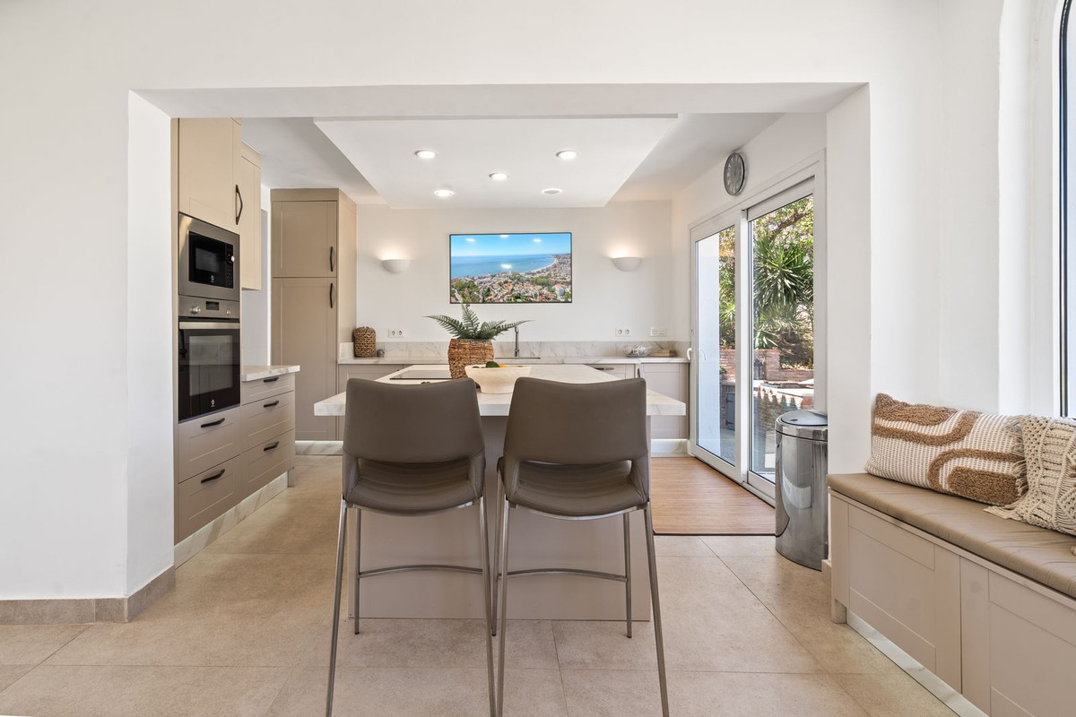 3 Bed Townhouse for sale in Torreblanca Costa Del Sol, Málaga, Spain
