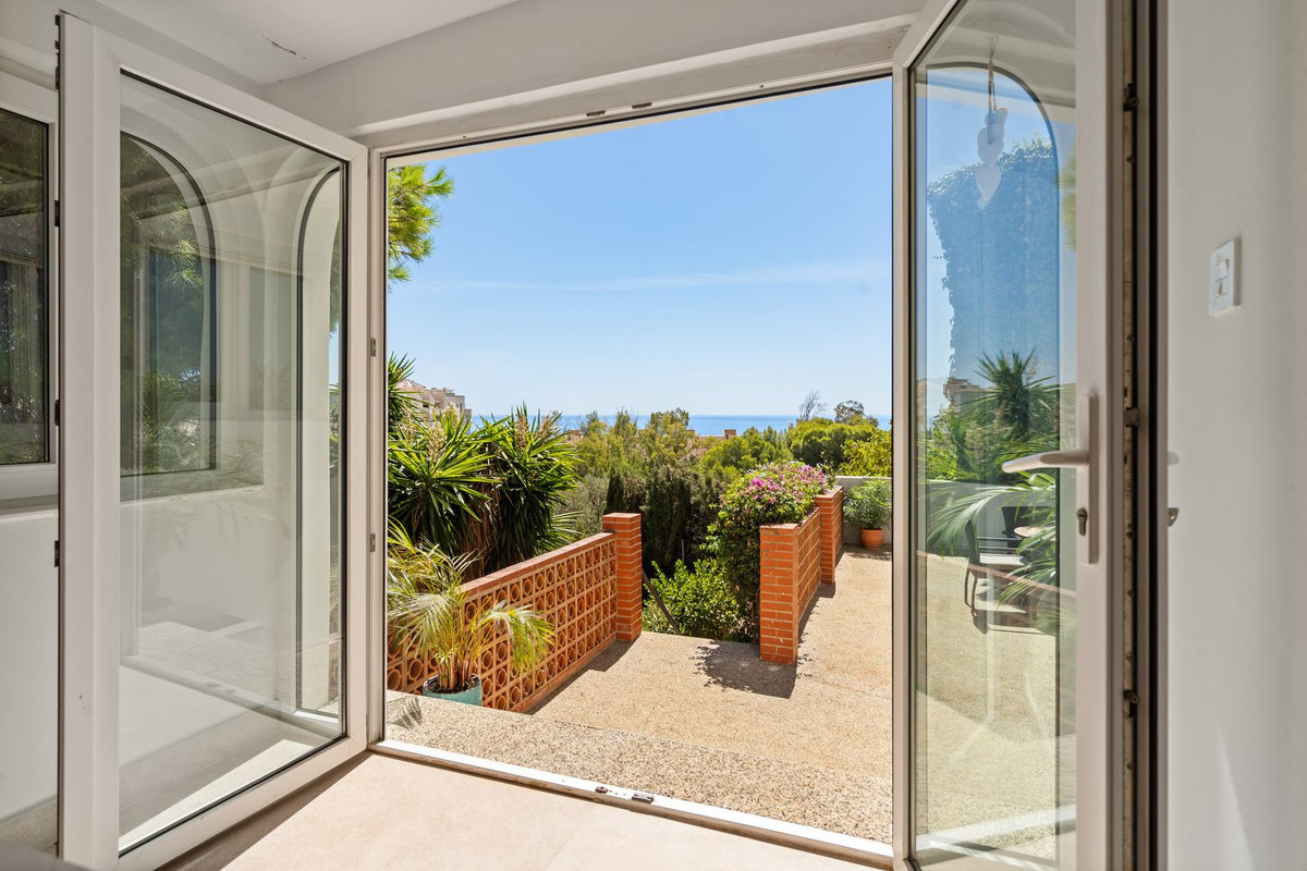 3 Bed Townhouse for sale in Torreblanca Costa Del Sol, Málaga, Spain