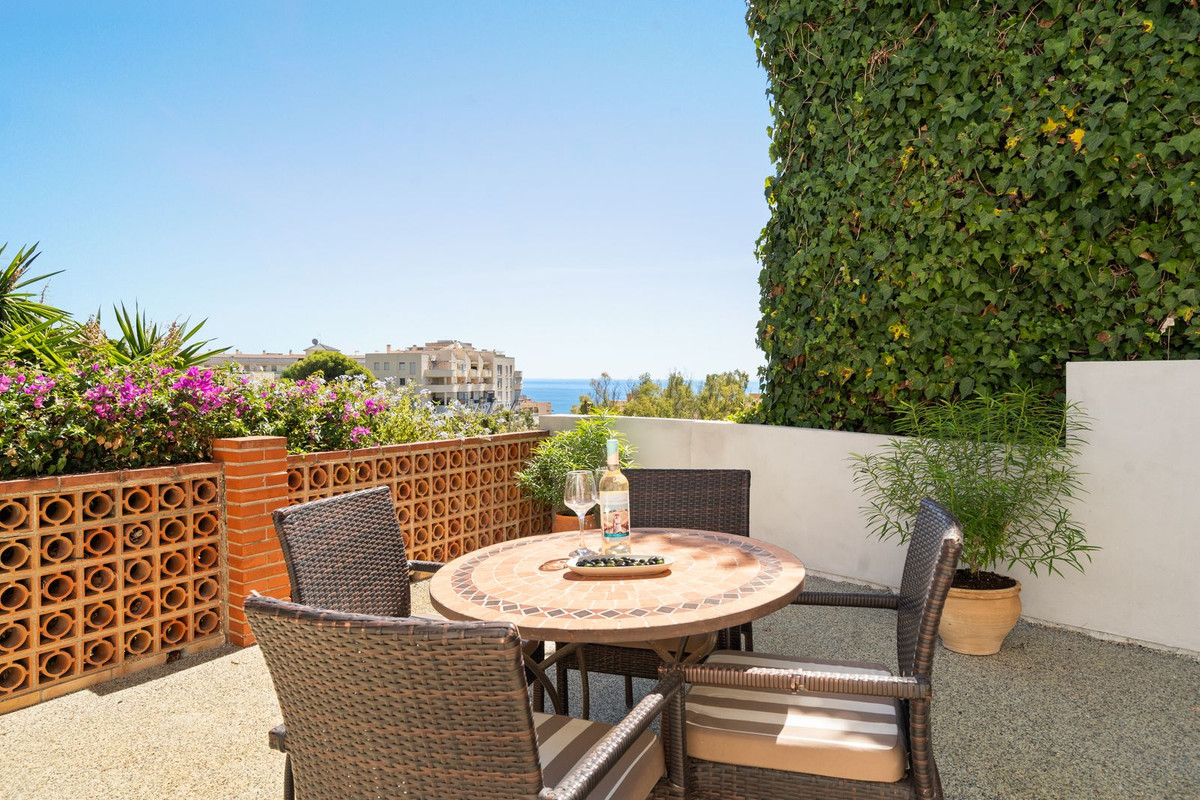 3 Bed Townhouse for sale in Torreblanca Costa Del Sol, Málaga, Spain