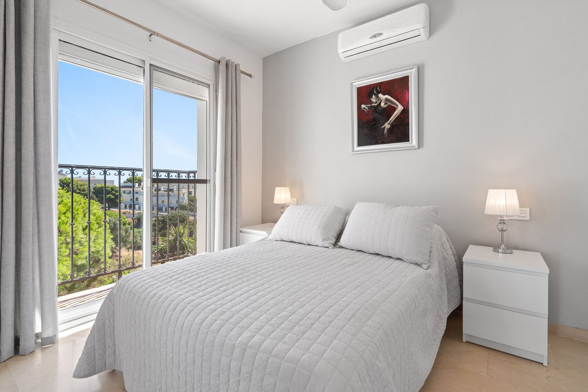 3 Bed Townhouse for sale in Torreblanca Costa Del Sol, Málaga, Spain