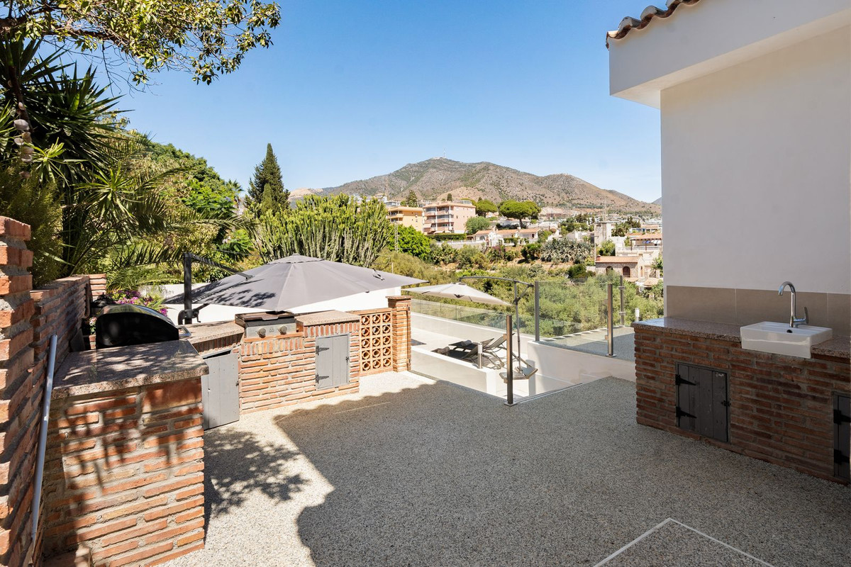 3 Bed Townhouse for sale in Torreblanca Costa Del Sol, Málaga, Spain