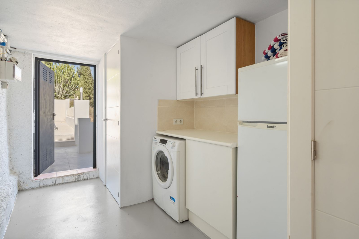 3 Bed Townhouse for sale in Torreblanca Costa Del Sol, Málaga, Spain