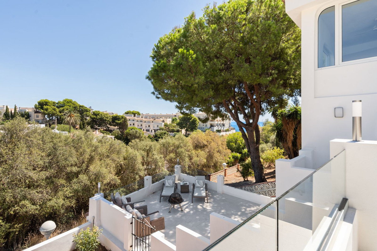 3 Bed Townhouse for sale in Torreblanca Costa Del Sol, Málaga, Spain