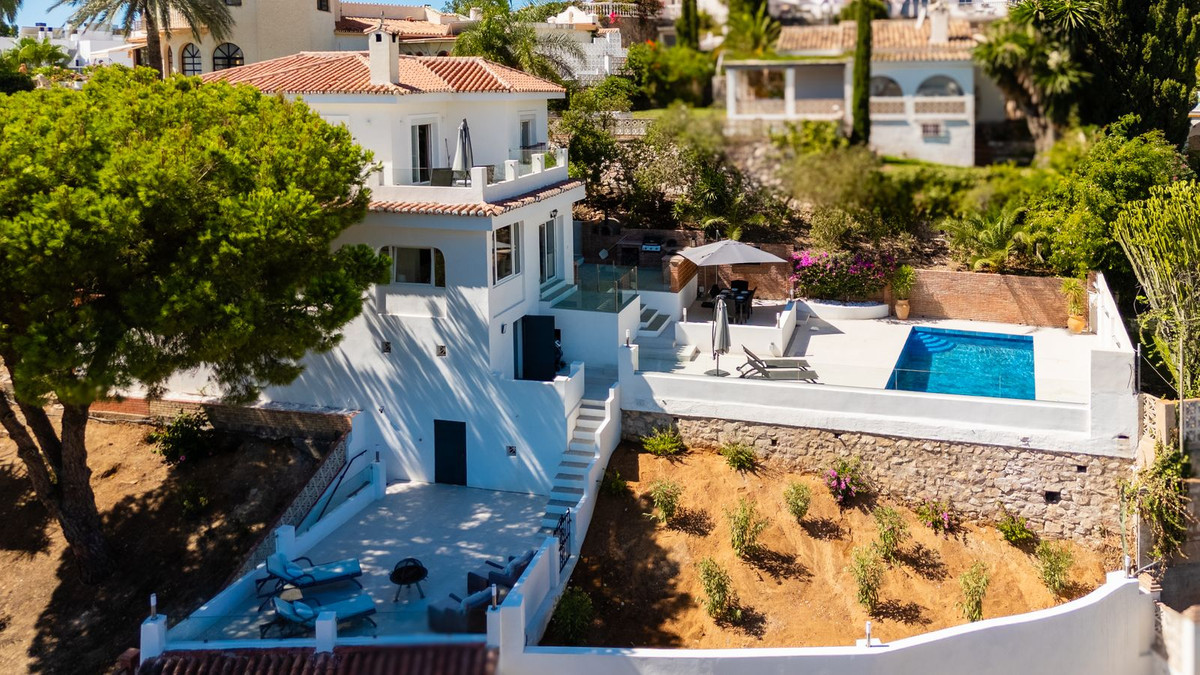 3 Bed Townhouse for sale in Torreblanca Costa Del Sol, Málaga, Spain