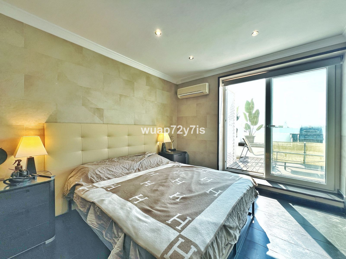 2 Bed Apartment for sale in El Paraiso Costa Del Sol, Málaga, Spain