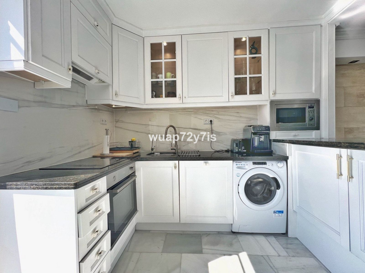 2 Bed Apartment for sale in El Paraiso Costa Del Sol, Málaga, Spain