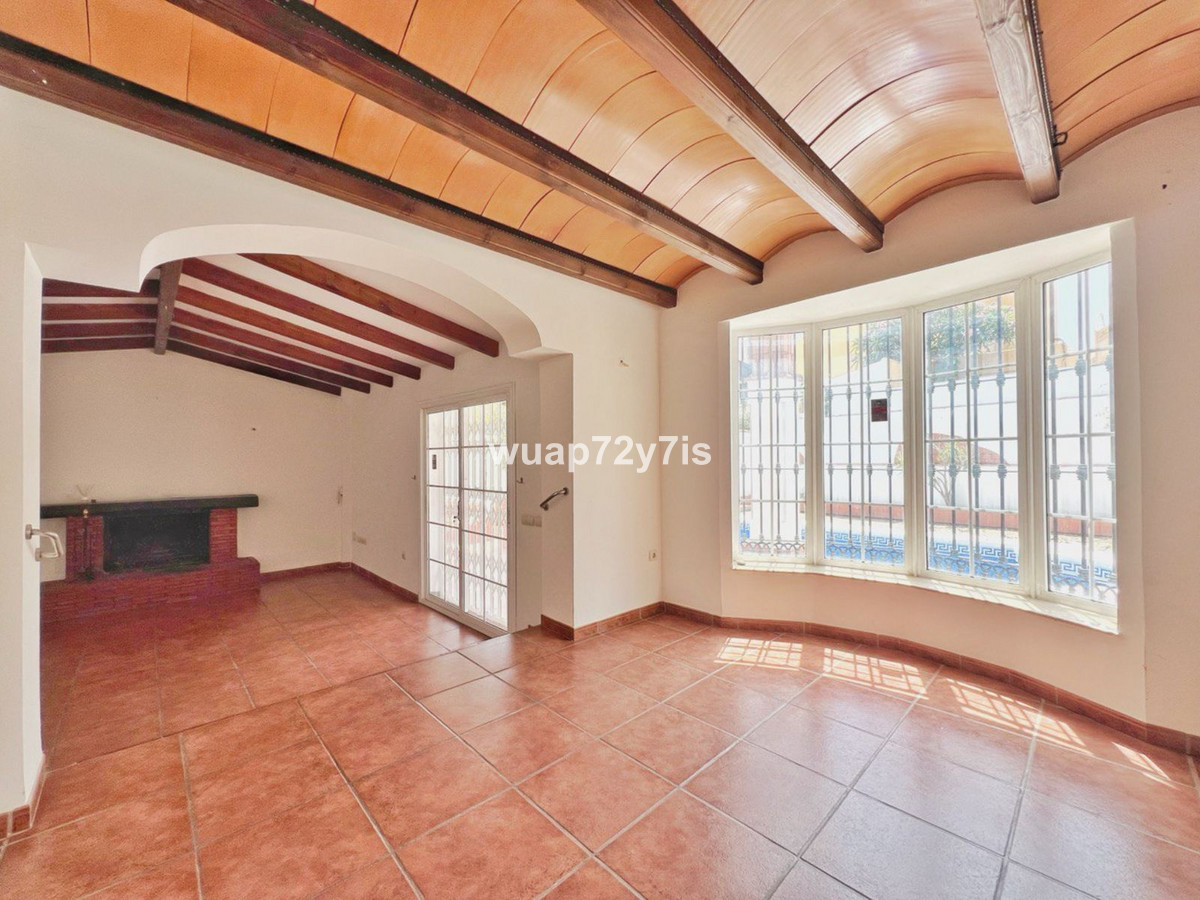 5 Bed Townhouse for sale in Benalmadena Costa Del Sol, Málaga, Spain