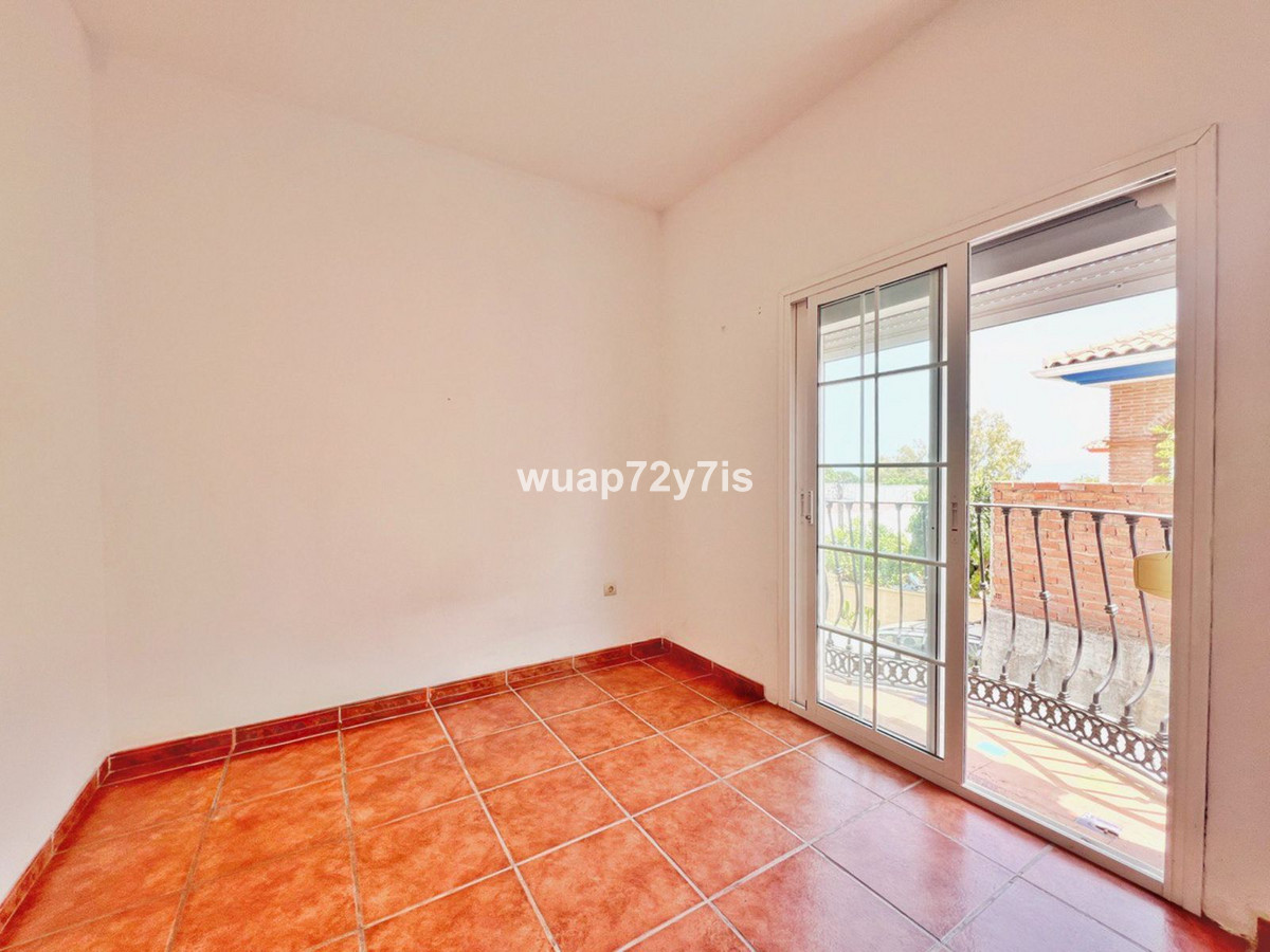5 Bed Townhouse for sale in Benalmadena Costa Del Sol, Málaga, Spain