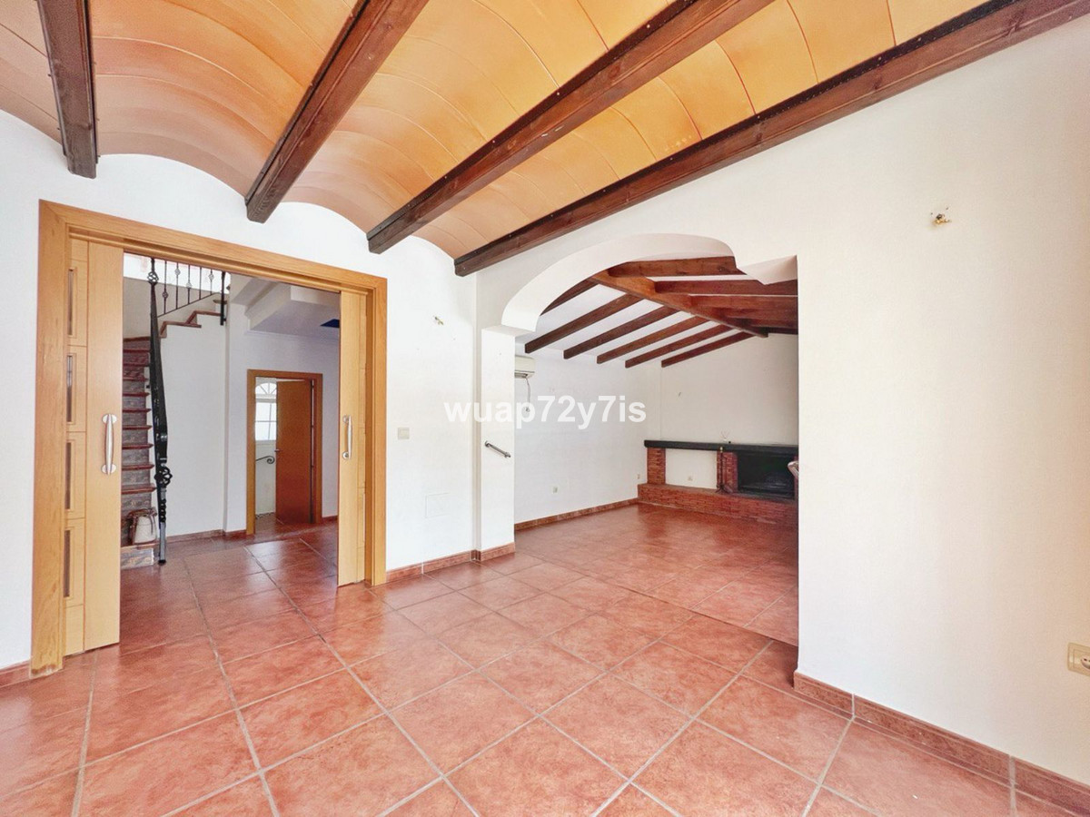 5 Bed Townhouse for sale in Benalmadena Costa Del Sol, Málaga, Spain