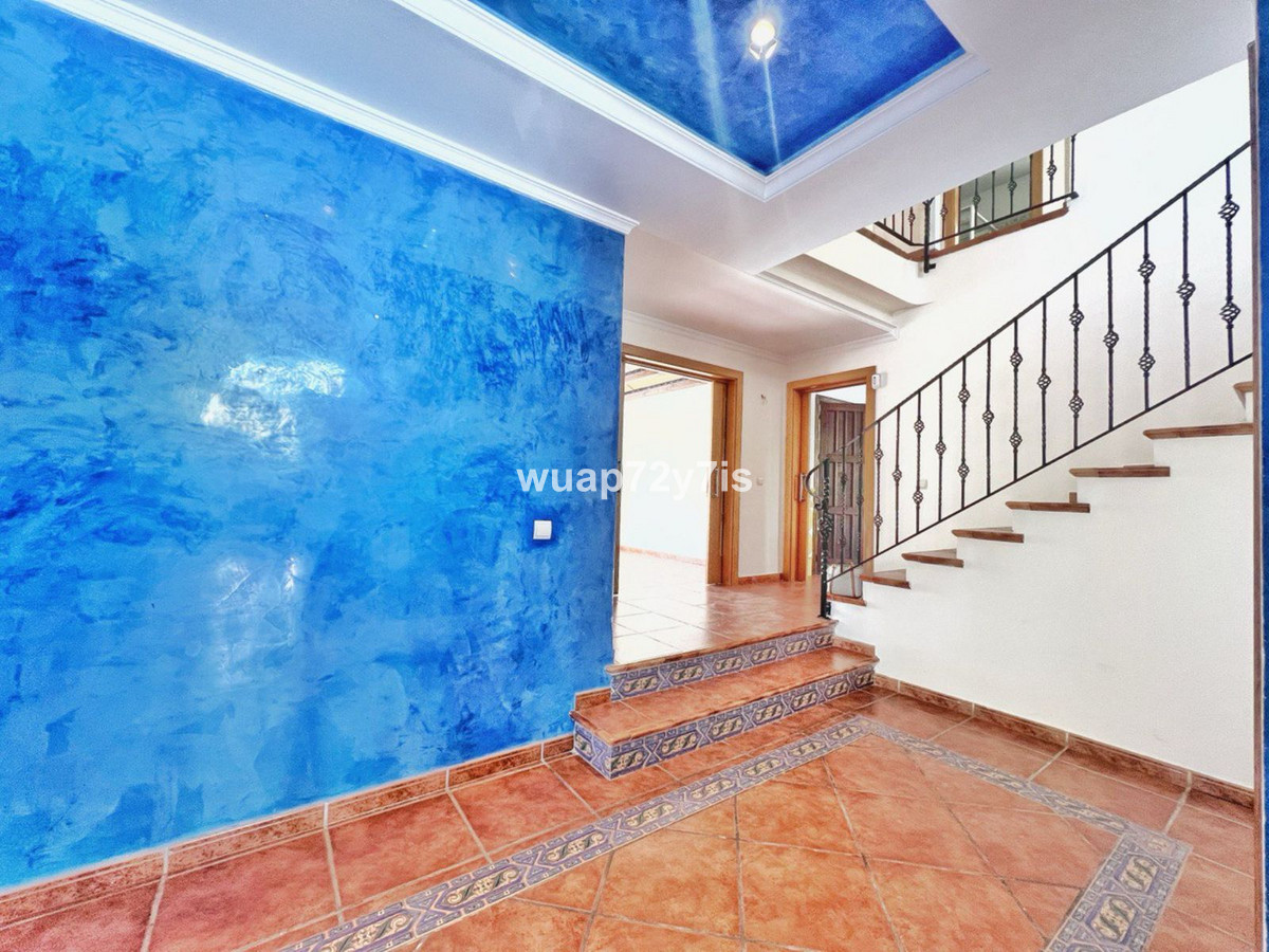 5 Bed Townhouse for sale in Benalmadena Costa Del Sol, Málaga, Spain