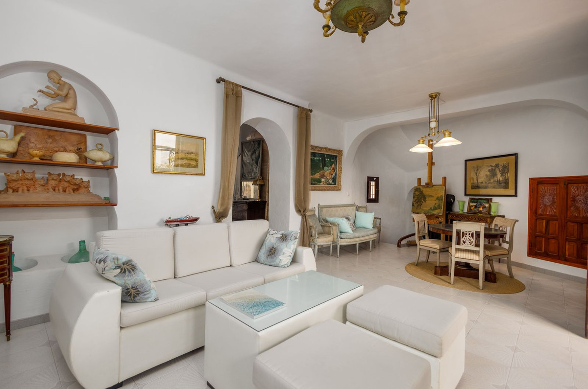 Se vende Finca - Cortijo de 7 dormitorios en Costa Del Sol East, Málaga, España
