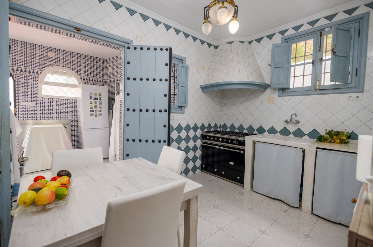Se vende Finca - Cortijo de 7 dormitorios en Costa Del Sol East, Málaga, España