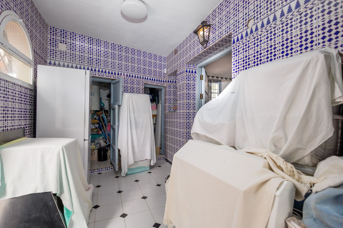 Se vende Finca - Cortijo de 7 dormitorios en Costa Del Sol East, Málaga, España