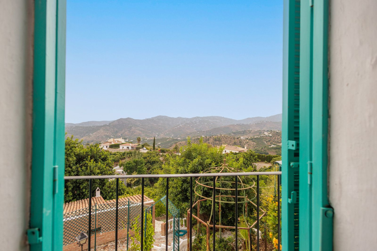 Se vende Finca - Cortijo de 7 dormitorios en Costa Del Sol East, Málaga, España