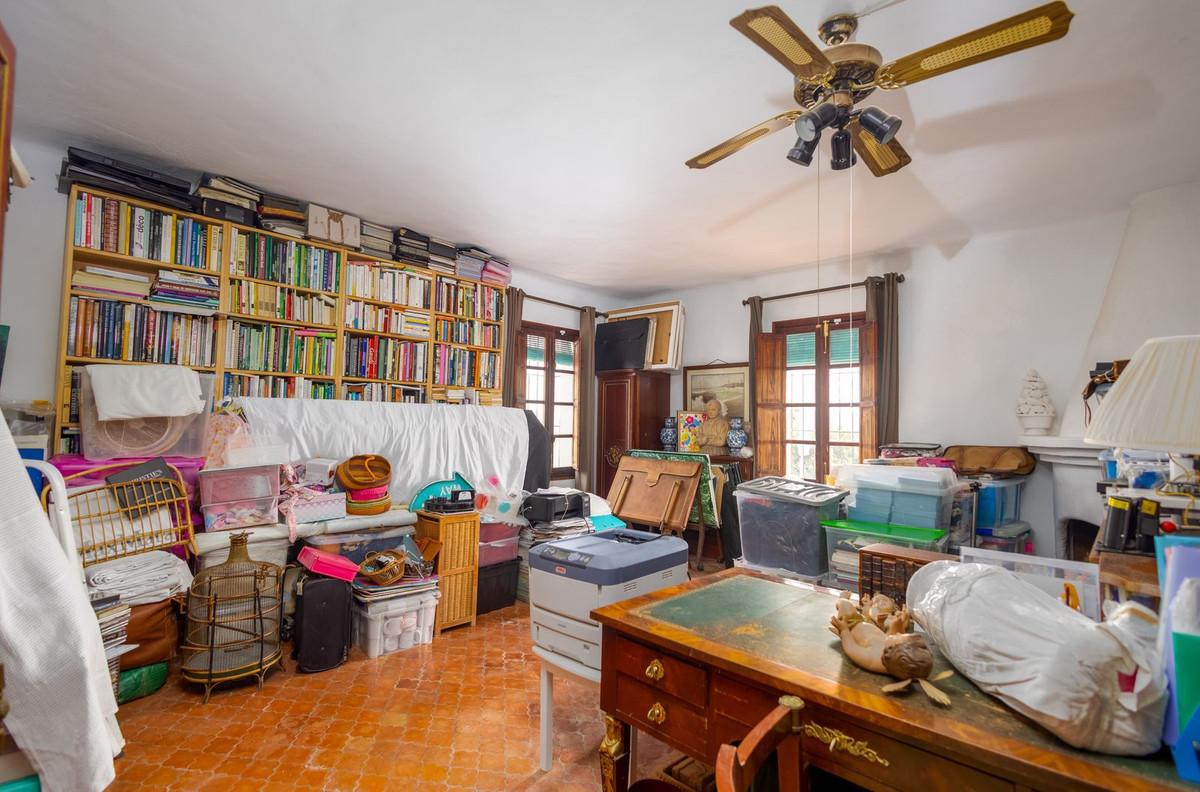 Se vende Finca - Cortijo de 7 dormitorios en Costa Del Sol East, Málaga, España