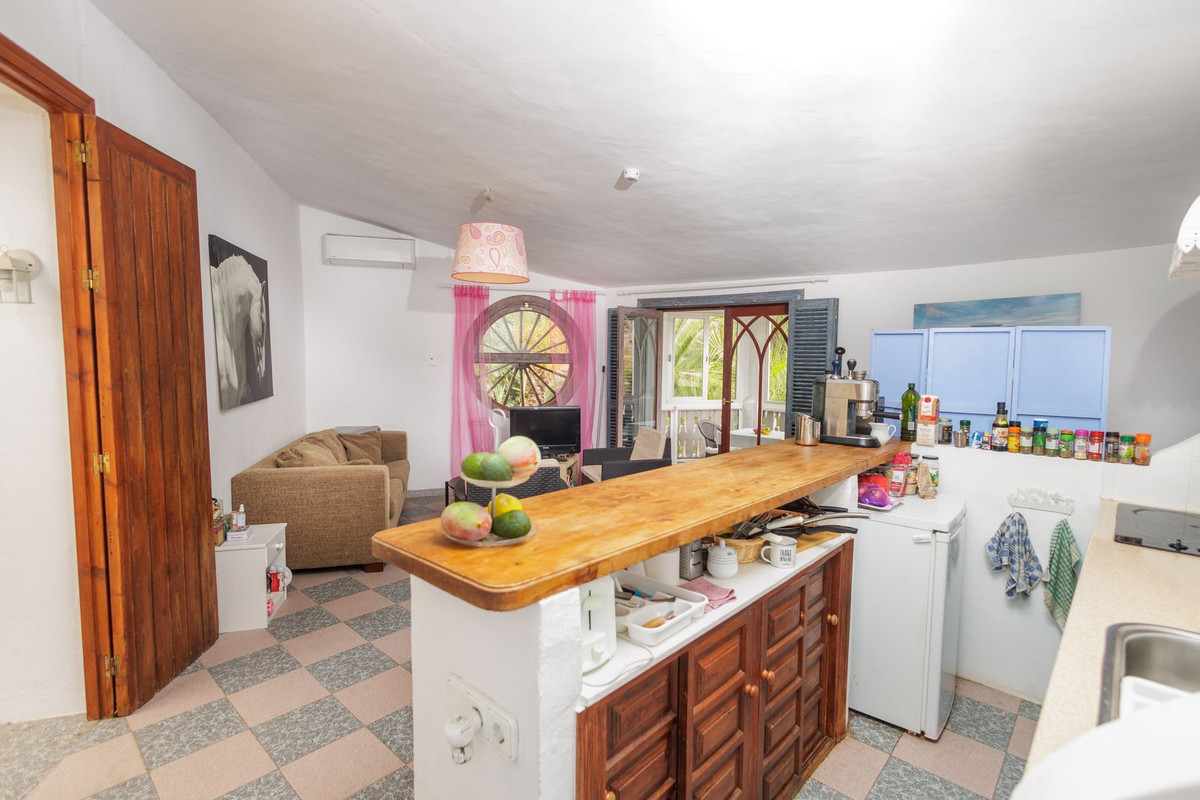 Se vende Finca - Cortijo de 7 dormitorios en Costa Del Sol East, Málaga, España
