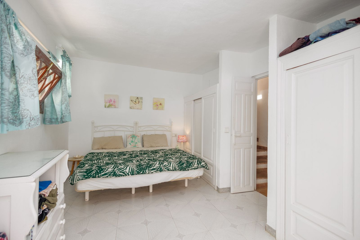 Se vende Finca - Cortijo de 7 dormitorios en Costa Del Sol East, Málaga, España