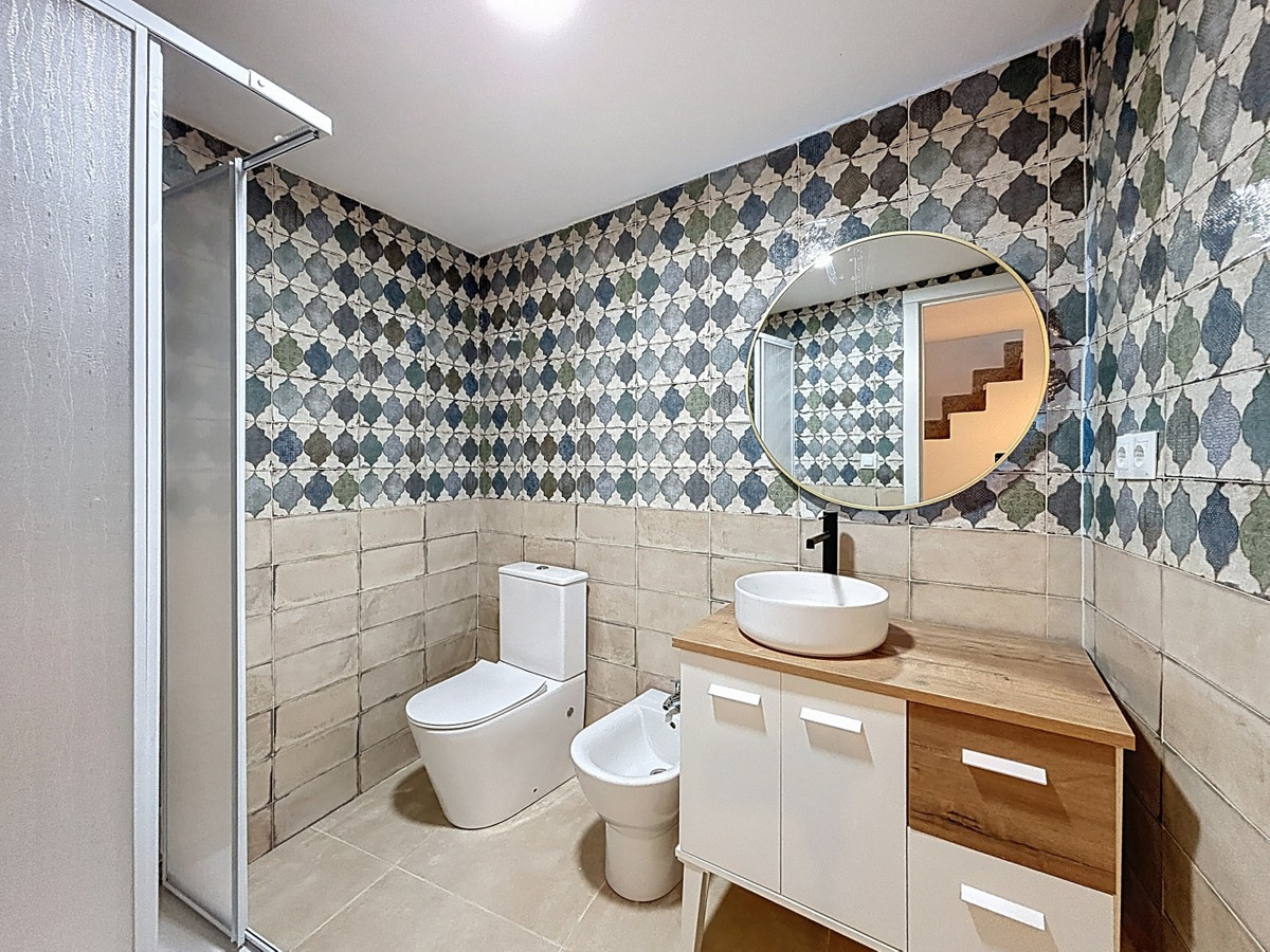 Se vende Pareada de 2 dormitorios en Costa Del Sol East, Málaga, España