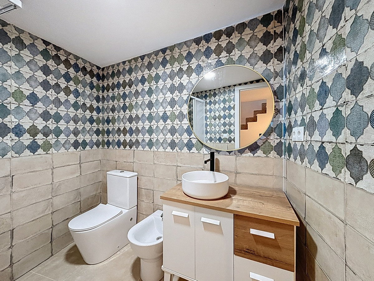 Se vende Pareada de 2 dormitorios en Costa Del Sol East, Málaga, España