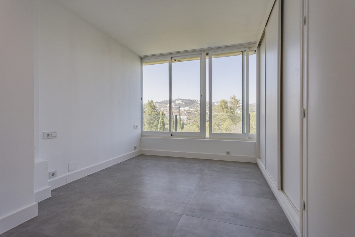 2 Bed Apartment for sale in Río Real Costa Del Sol, Málaga, Spain