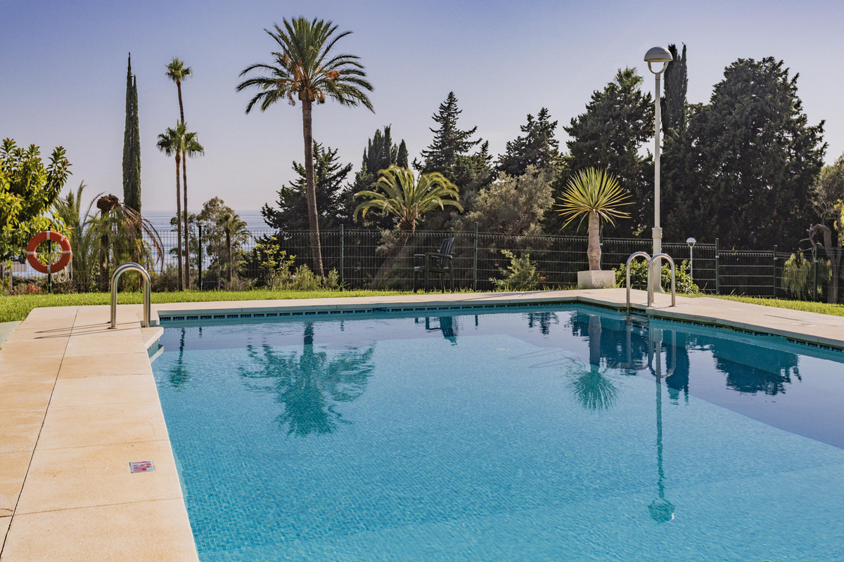 2 Bed Apartment for sale in Río Real Costa Del Sol, Málaga, Spain