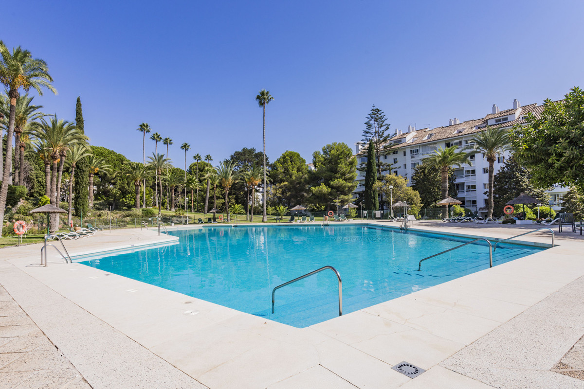 2 Bed Apartment for sale in Río Real Costa Del Sol, Málaga, Spain