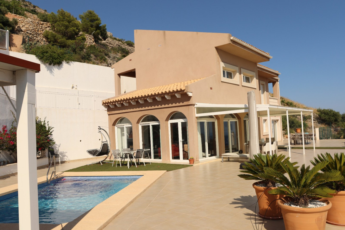 Se vende Villa - Chalet de 3 dormitorios en Costa Blanca, Alicante, España