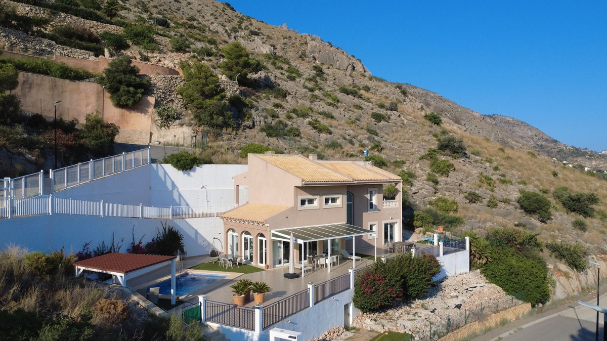 Se vende Villa - Chalet de 3 dormitorios en Costa Blanca, Alicante, España
