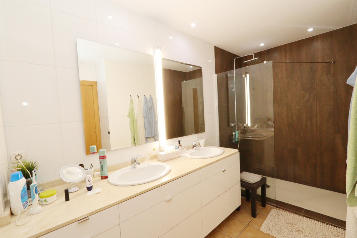 Se vende Villa - Chalet de 3 dormitorios en Costa Blanca, Alicante, España