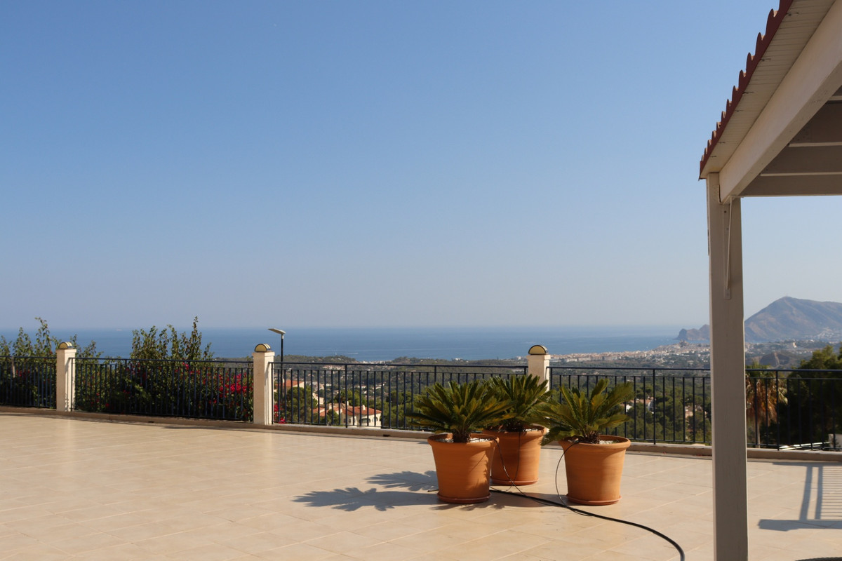 Se vende Villa - Chalet de 3 dormitorios en Costa Blanca, Alicante, España