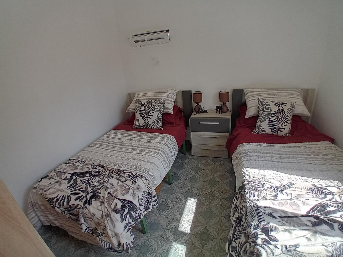 Se vende Villa - Chalet de 4 dormitorios en Costa Calida, Murcia, España