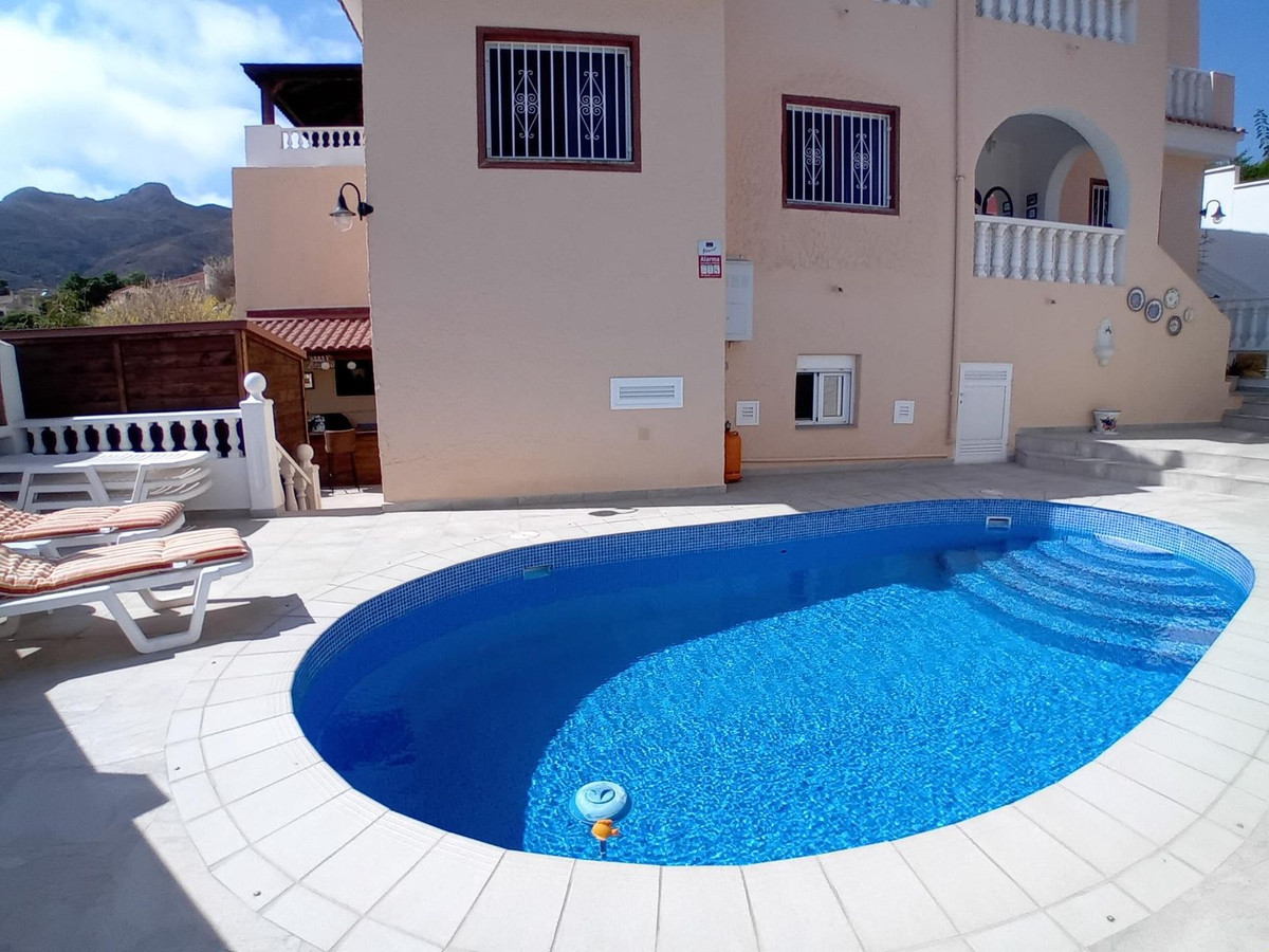 Se vende Villa - Chalet de 4 dormitorios en Costa Calida, Murcia, España