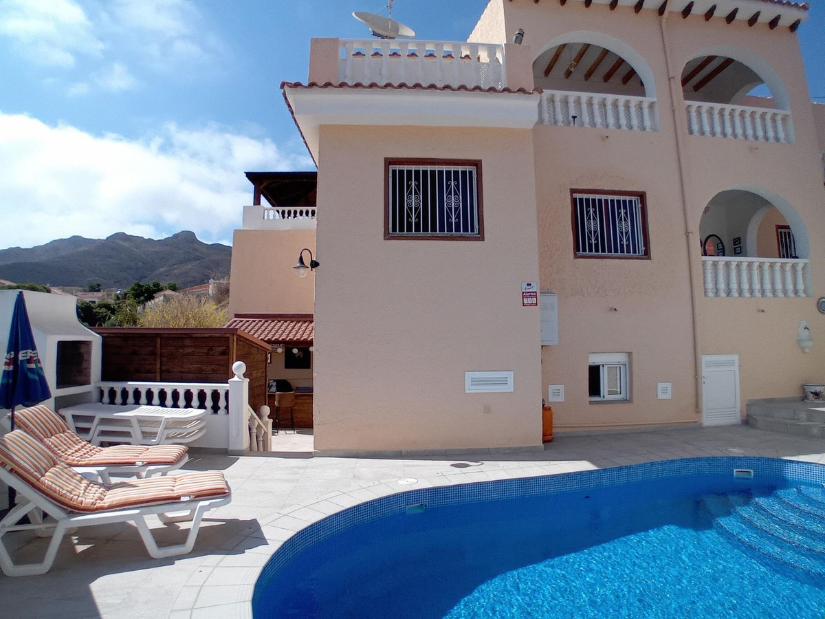 Se vende Villa - Chalet de 4 dormitorios en Costa Calida, Murcia, España