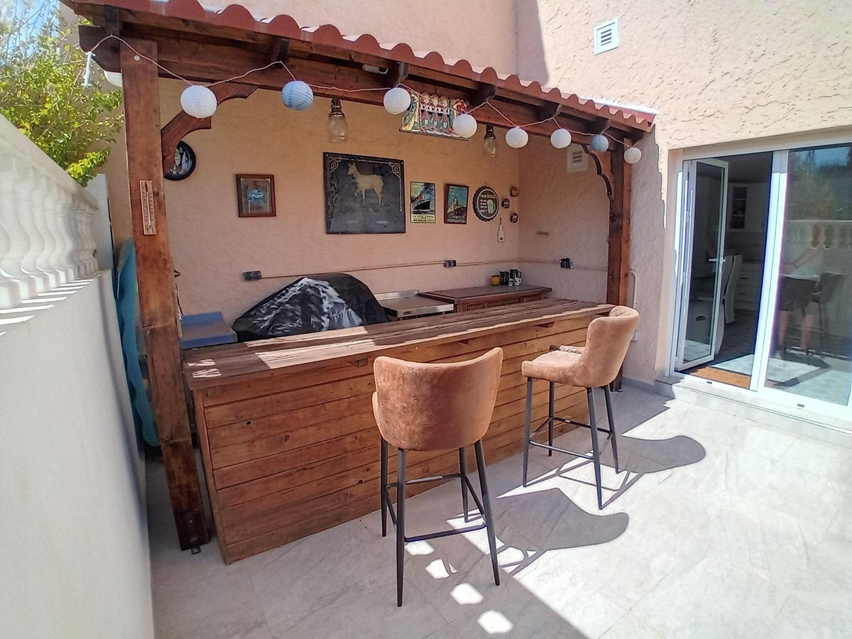 Se vende Villa - Chalet de 4 dormitorios en Costa Calida, Murcia, España