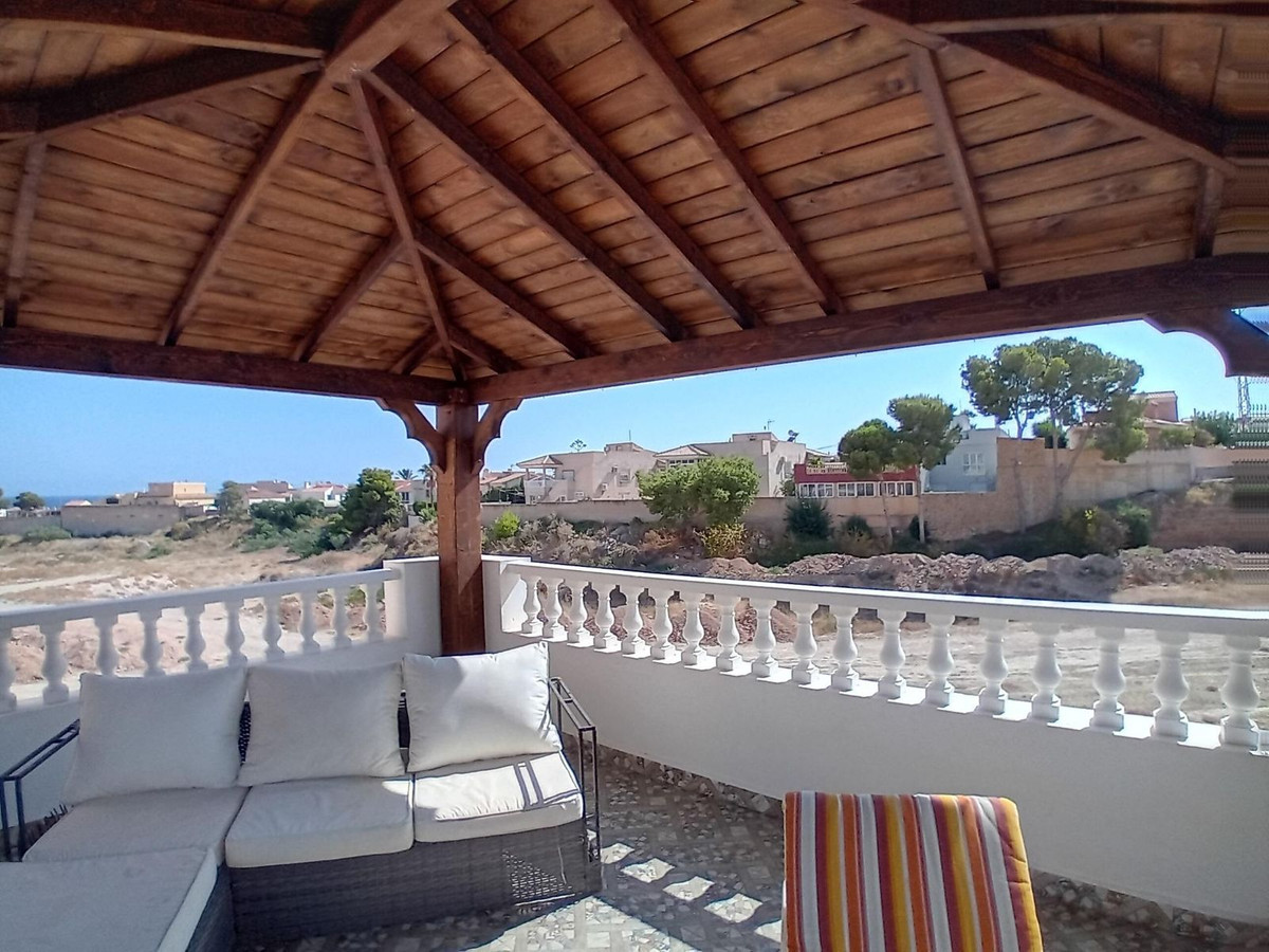 Se vende Villa - Chalet de 4 dormitorios en Costa Calida, Murcia, España