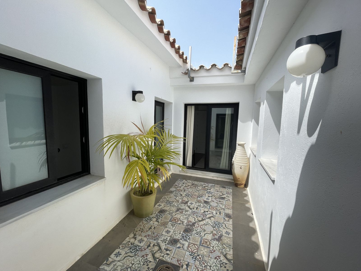 3 Bed Townhouse for sale in San Pedro De Alcántara Costa Del Sol, Málaga, Spain