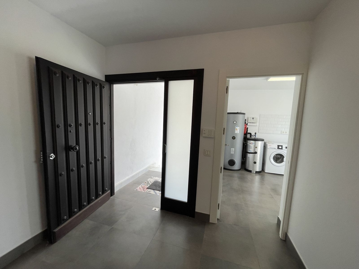 3 Bed Townhouse for sale in San Pedro De Alcántara Costa Del Sol, Málaga, Spain
