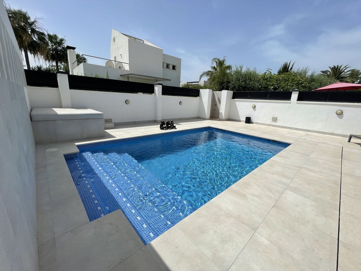 3 Bed Townhouse for sale in San Pedro De Alcántara Costa Del Sol, Málaga, Spain
