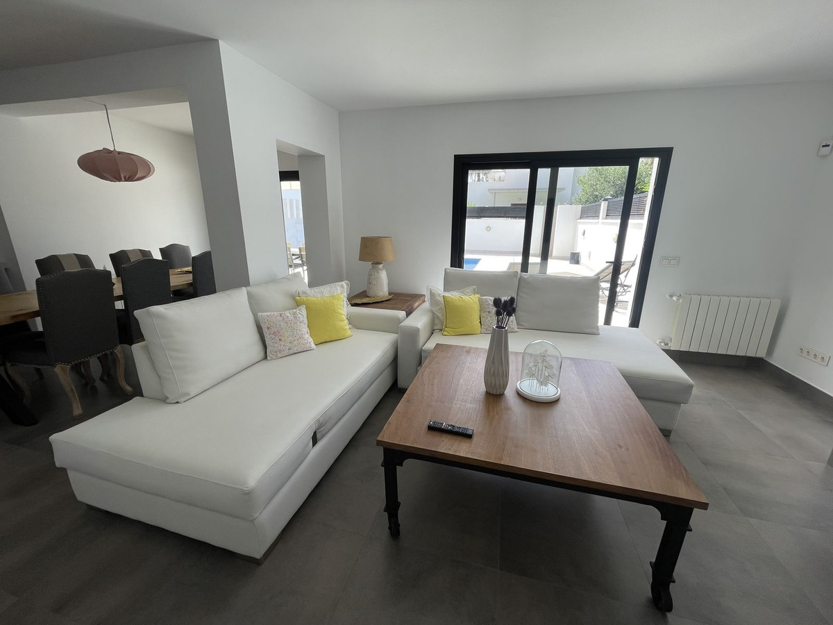 3 Bed Townhouse for sale in San Pedro De Alcántara Costa Del Sol, Málaga, Spain