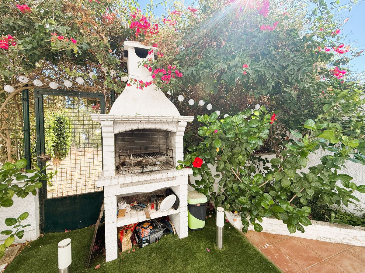 2 Bed Apartment for sale in La Cala De Mijas Costa Del Sol, Málaga, Spain