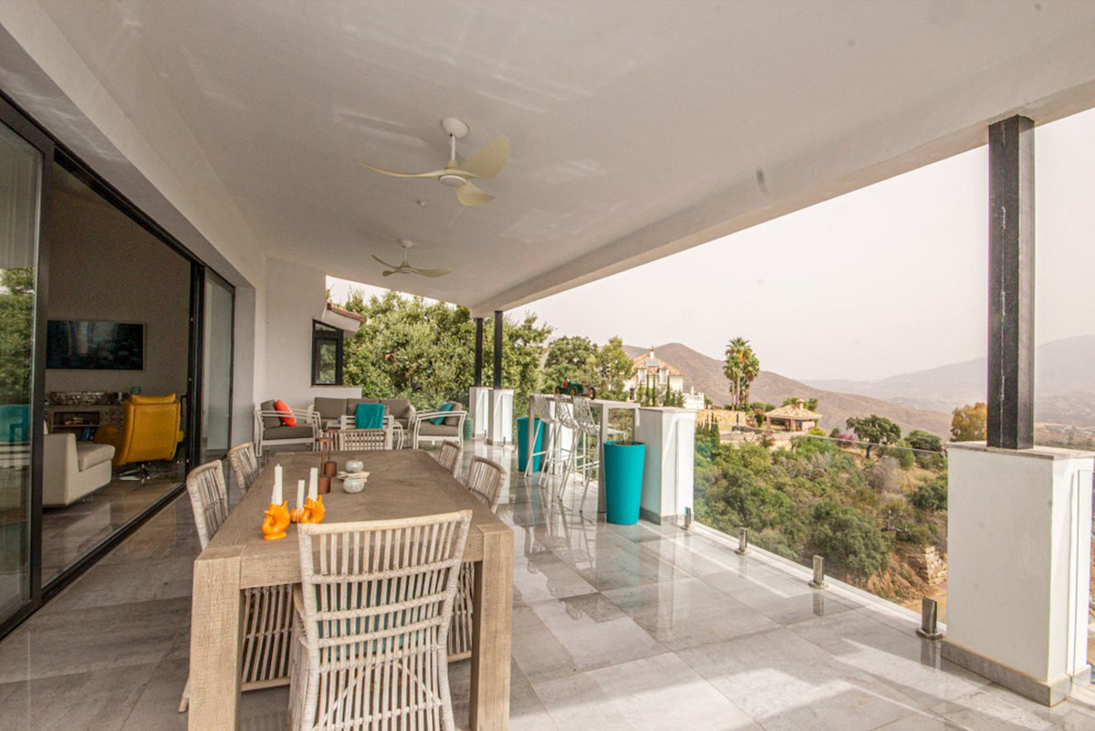 4 Bed Townhouse for sale in La Mairena Costa Del Sol, Málaga, Spain