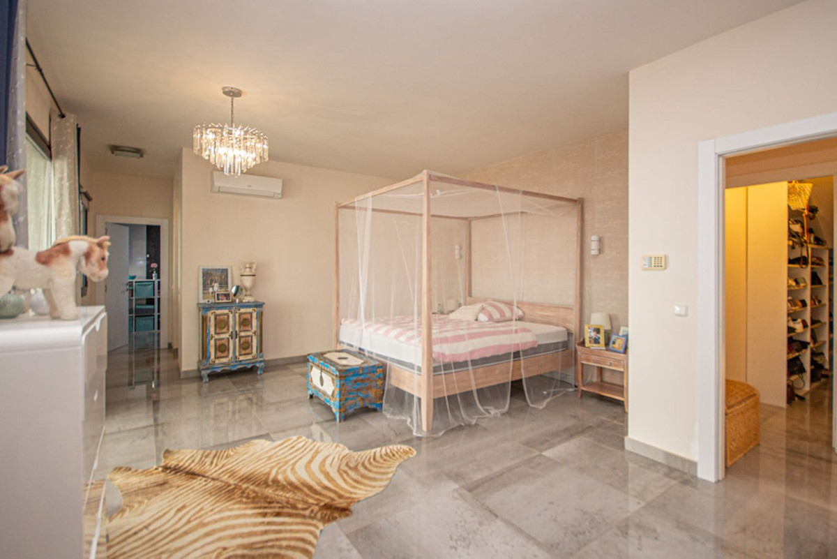 4 Bed Townhouse for sale in La Mairena Costa Del Sol, Málaga, Spain