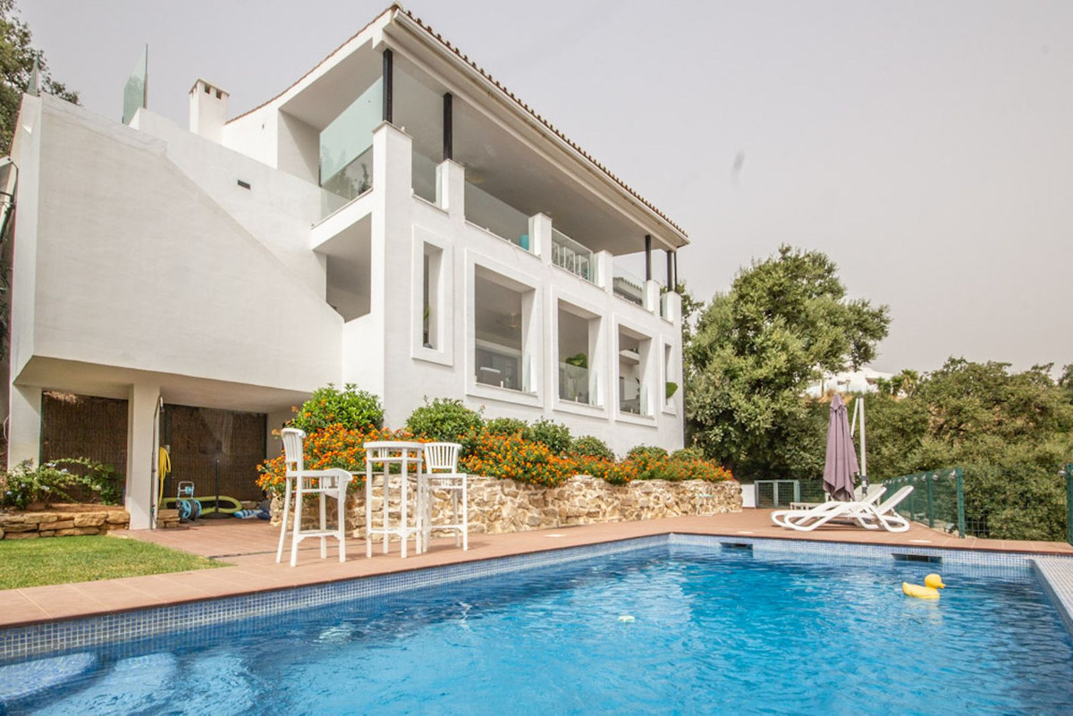 4 Bed Townhouse for sale in La Mairena Costa Del Sol, Málaga, Spain