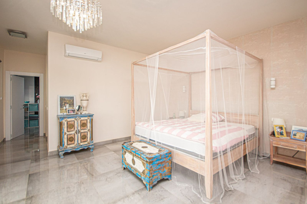 4 Bed Townhouse for sale in La Mairena Costa Del Sol, Málaga, Spain