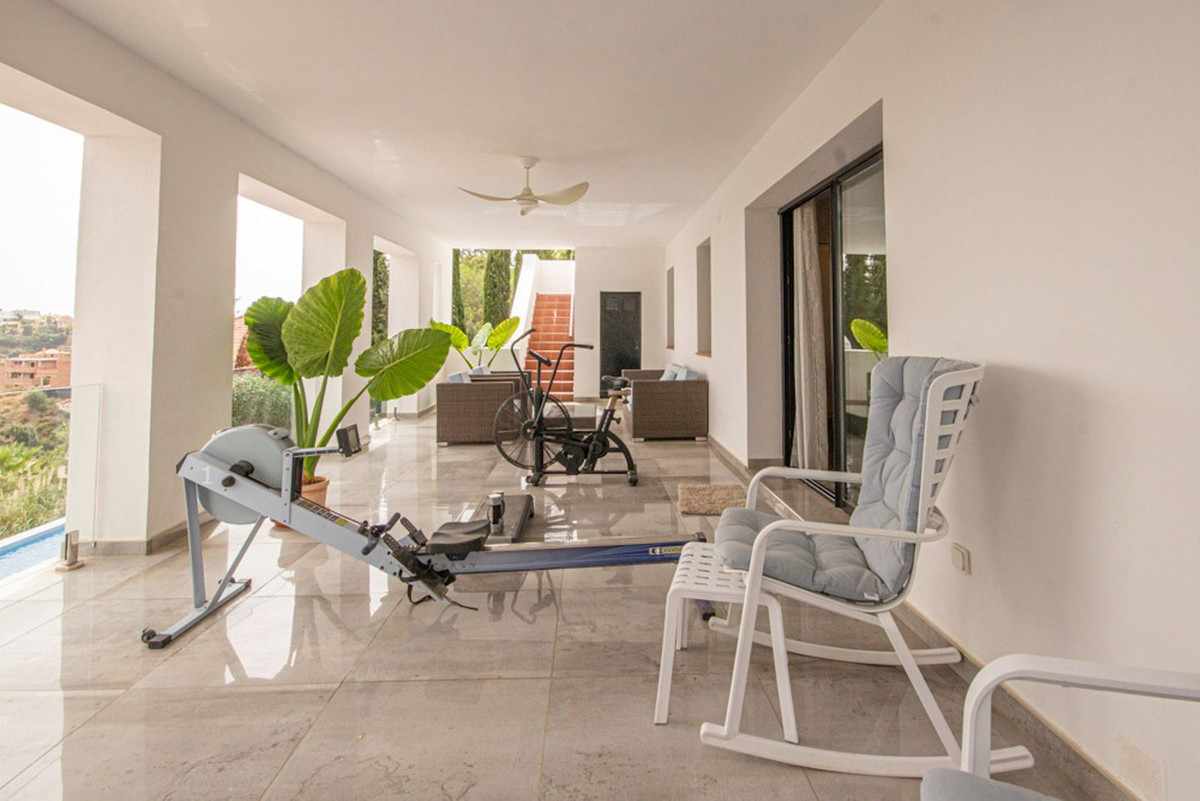 4 Bed Townhouse for sale in La Mairena Costa Del Sol, Málaga, Spain