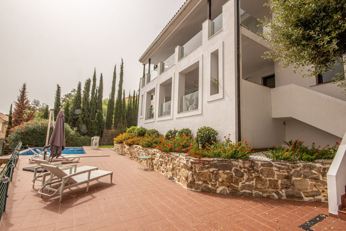 4 Bed Townhouse for sale in La Mairena Costa Del Sol, Málaga, Spain