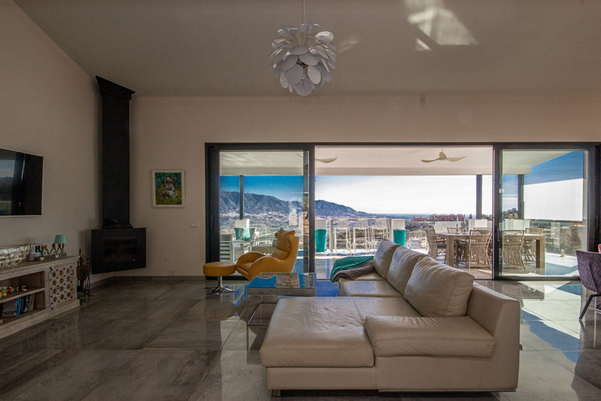 4 Bed Townhouse for sale in La Mairena Costa Del Sol, Málaga, Spain