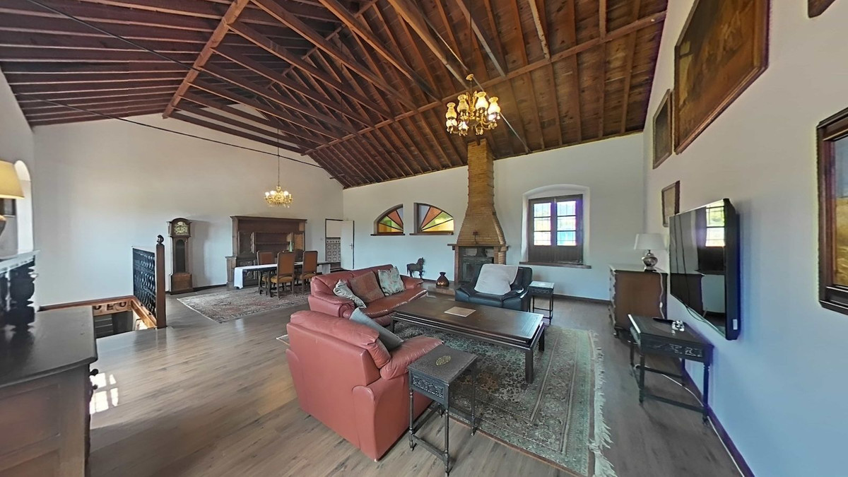 Se vende Villa - Chalet de 3 dormitorios en Costa Del Sol East, Málaga, España